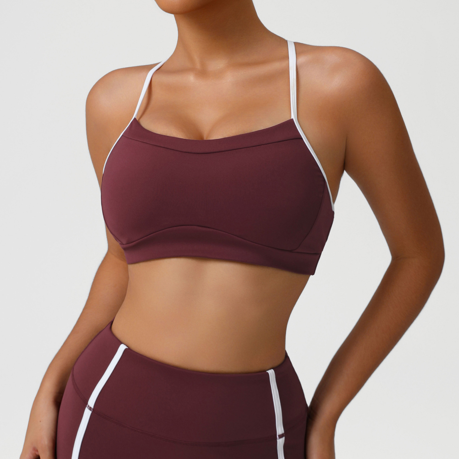Dehnbare, weiche Sportunterwäs – Sports Bra High Impact Bewertung und Preis
